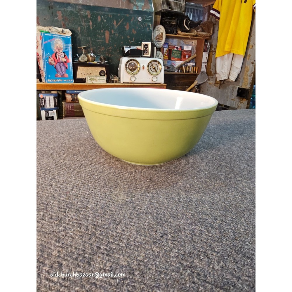 Pyrex Avacado 403 Mixing Bowl Stackable